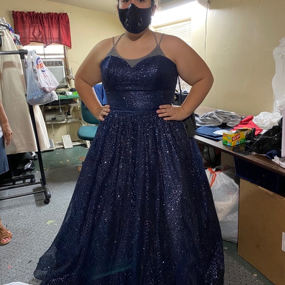 Navy Blue Dress - Picture 4 of 4